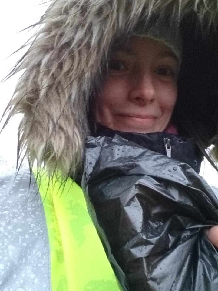 SuetiMueti's tweet photo. My new hobby is to pick up the rubbish while walking the dog. Note to myself: gloves! #Cumbria #Lambrigg https://t.co/vLEvDuIe5S