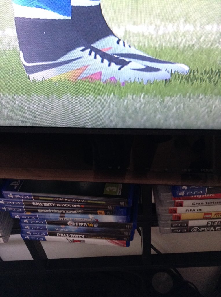 ONeillBloom's tweet photo. Can't wait to wear these bad boys once I'm back on the pitch https://t.co/SpXz4q4klP