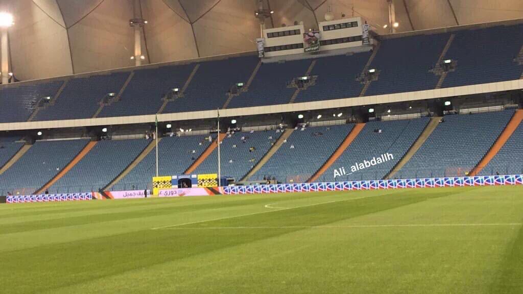 Ashq__9's tweet photo. الله يلوم اللي يلومكم😔
ولكن!!
تذكروا ان من تعاقبونه وتهجرونه هو النصر الجميع سيرحلون ويبقى #النصر 👌 #النصر_التعاون https://t.co/WfEm7aXTJY