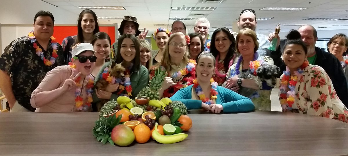 SunriseIdentity's tweet photo. Is this some sort of April Fools Joke, Seattle?? This weather has us feeling like we are in Hawaii!  #SunriseTeam https://t.co/vMASoysxyA