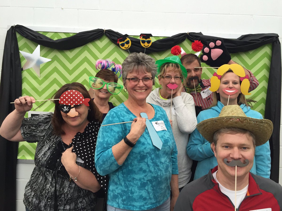 Taking a break from assessment grading. #GreenbushESC #scoringmdptwithgb