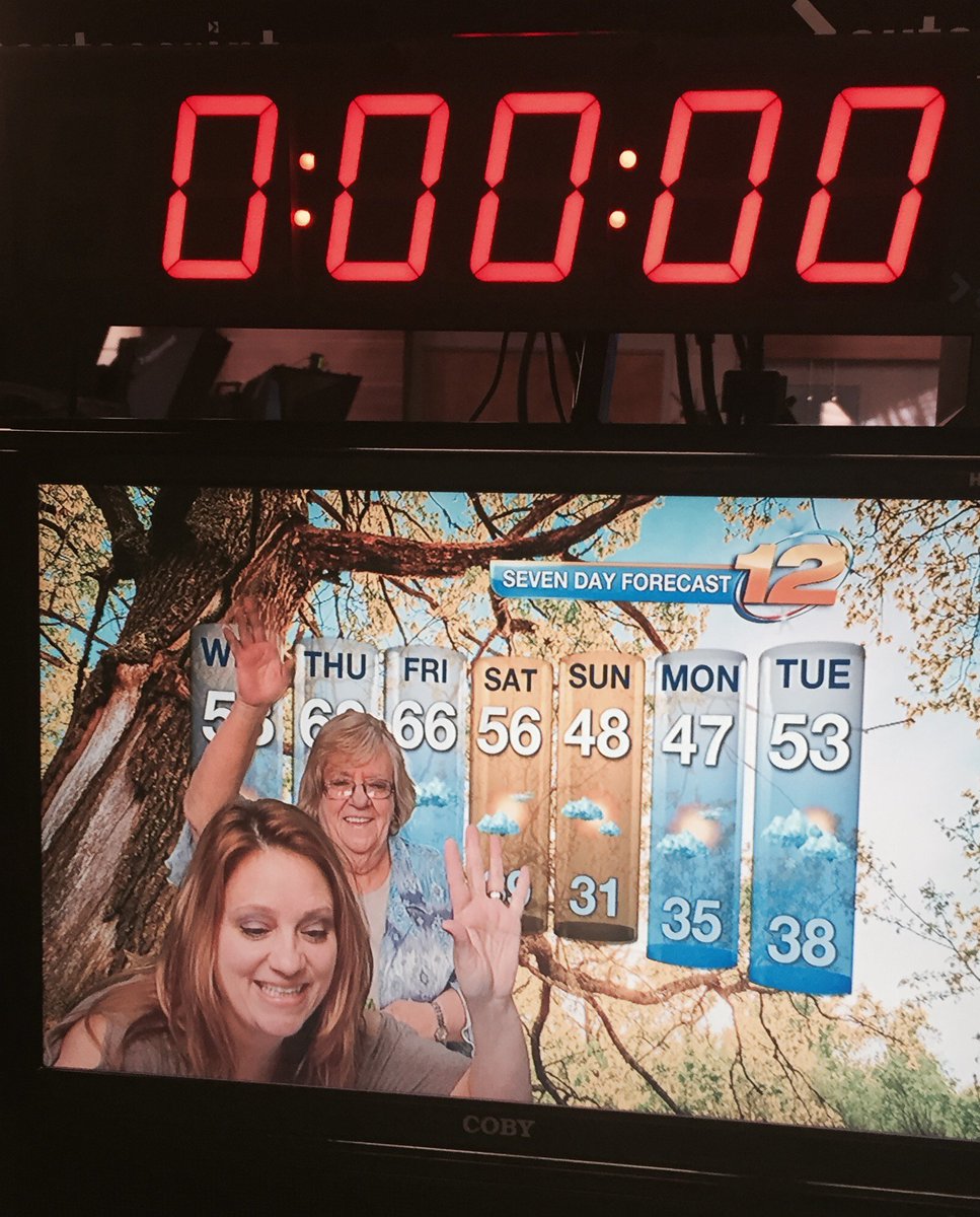 DellaCrews12's tweet image. You'll enjoy watching this daughter/mother #team @2chix on #SpotlightNJ @News12NJ 4/2 &amp;amp; 4/3 at 11am, 1:30pm, 3:30pm!