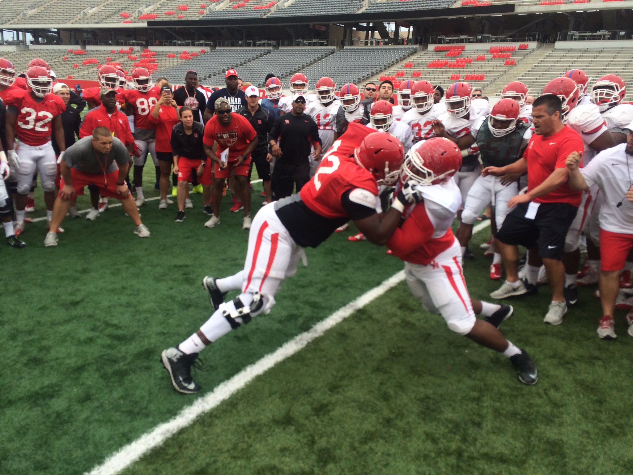 #HTownTakeover on Twitter: "Circle drill in full effect. First spring scrimmage about to start ...