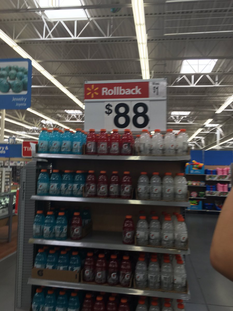 LazEscobar's tweet photo. This must be some special Gatorade https://t.co/9tjptnP4BU