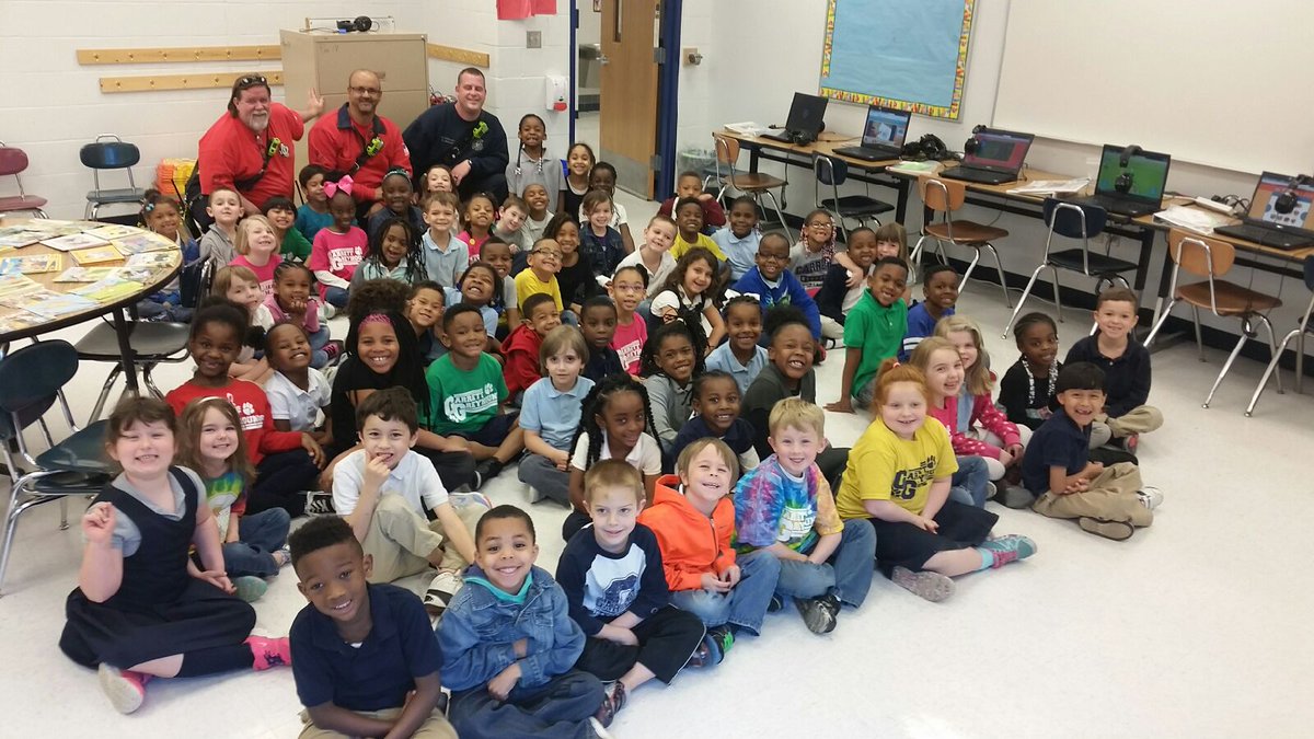 GarrettSchool's tweet photo. We are excited to meet our end-of-year sight word goals and shave a firefighter's head! Thanks Robertson Fire! https://t.co/fTxihUjGRq