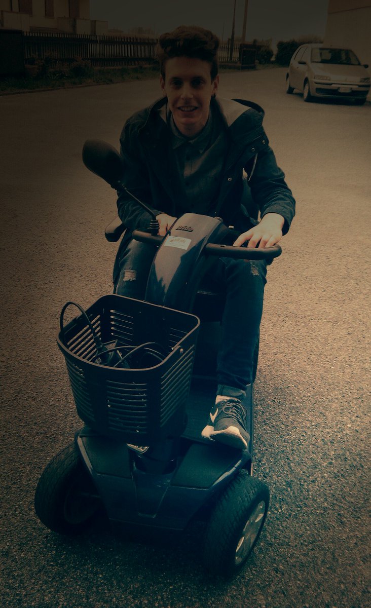 Vavacka's tweet image. Stasera si esce a dettar legge!
#OldSchool #OldRules