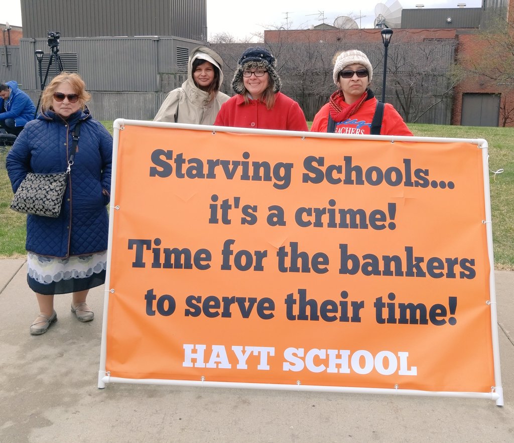 MaryKayDevine's tweet image. This says it all @GovRauner @RahmEmanuel #FightForFunding #BudgetFirst @CTULocal1 #solidarity