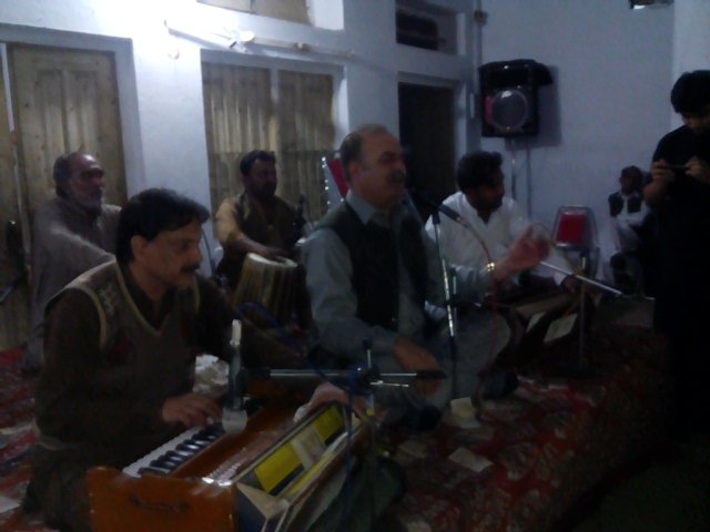 ibnirshad9's tweet photo. Fayaz Kheshki 👍👌👏👏👏
 #Melas #PushtoMusic #LiveMusic https://t.co/4IvZ5Ug3wl