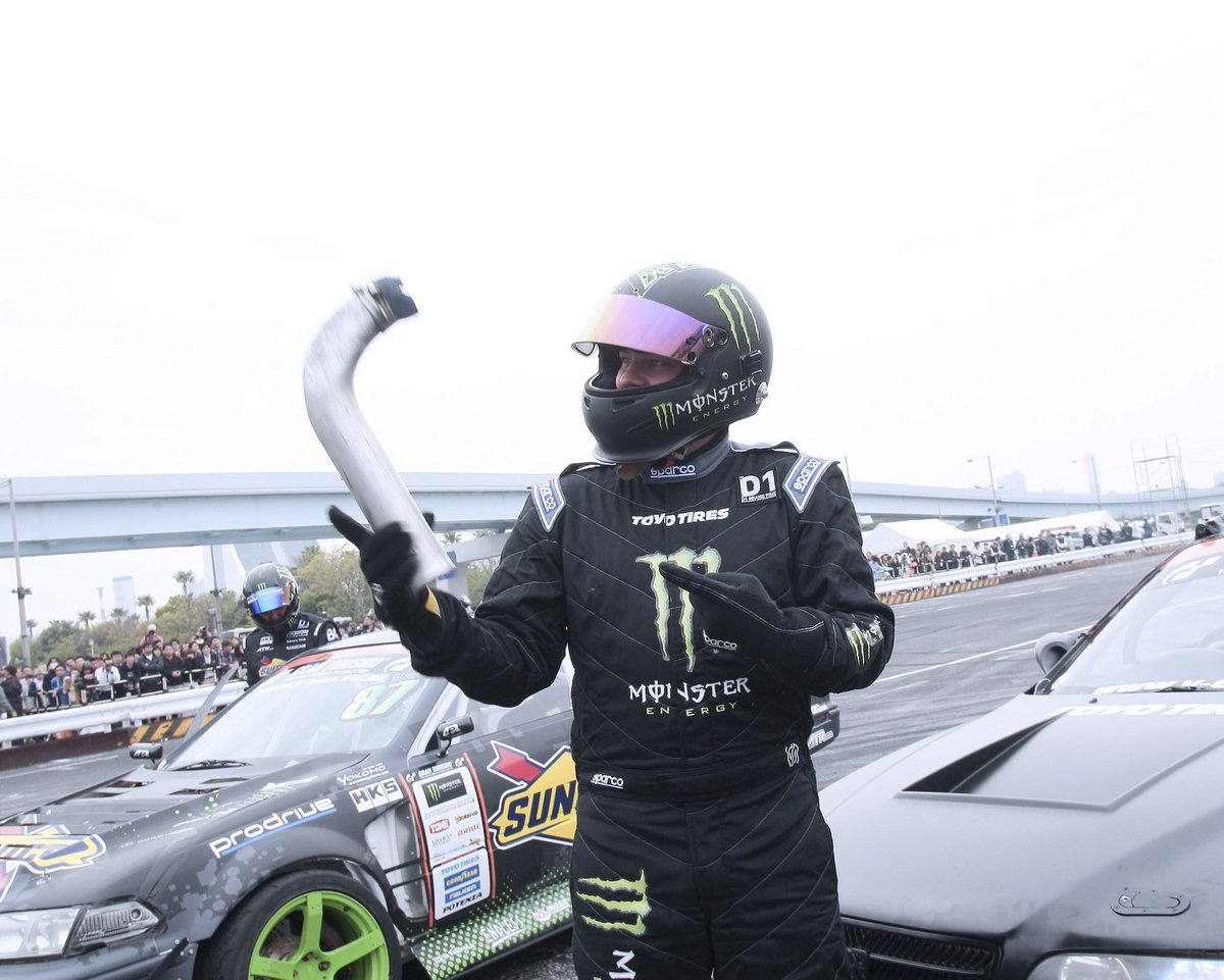MonsterEnergy's tweet photo. "Is this supposed to go somewhere?" 😂 #fail #smh https://t.co/AsFBoAwi09