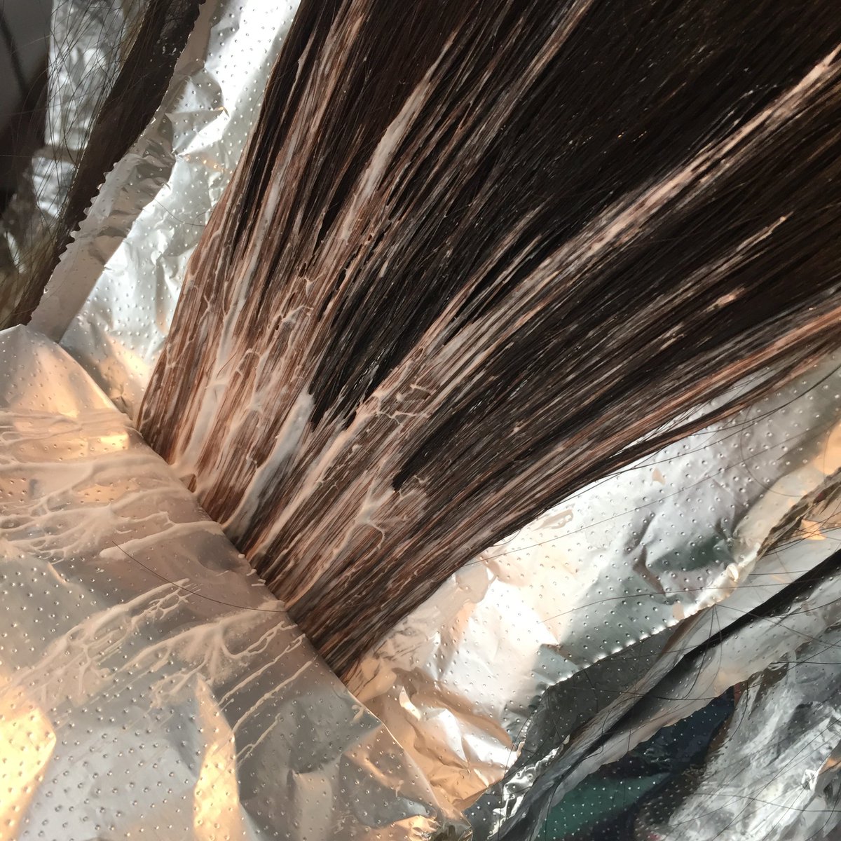 Renee_Kall1's tweet photo. I #love peeking when it's processing. #ombrehair #highlights @HairHack @Chrisspymakeup @ChloeMorello @WellaHairUSA https://t.co/9TlaQIjsvc