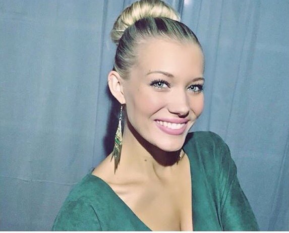 MontaiiNeem's tweet photo. Elles mordent pas, elles font que crier. 🌺😋 #LMSA https://t.co/idsgZmRQY2
