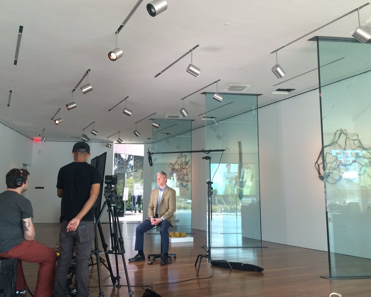 Guidekick's tweet image. Interview w Chief Curator  + Founding Curator of Photography Julian Cox for Official @deyoungmuseum app. Stay tuned!