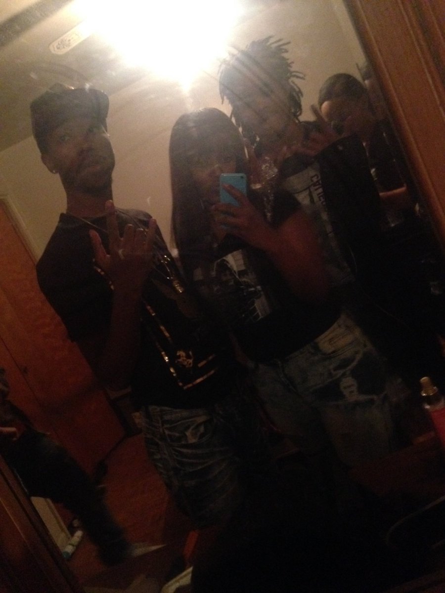 ZhaneArielle's tweet image. I keep my boys wit me👫😈 #LLLM🔩 @Lcmg_SlyStreetz @FatzGang_Keyso