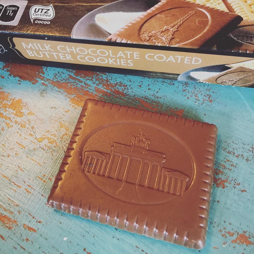 cmhudson33's tweet image. Yes please. With the #brandenburgertor no less. #missingberlin ift.tt/1UIxe5F