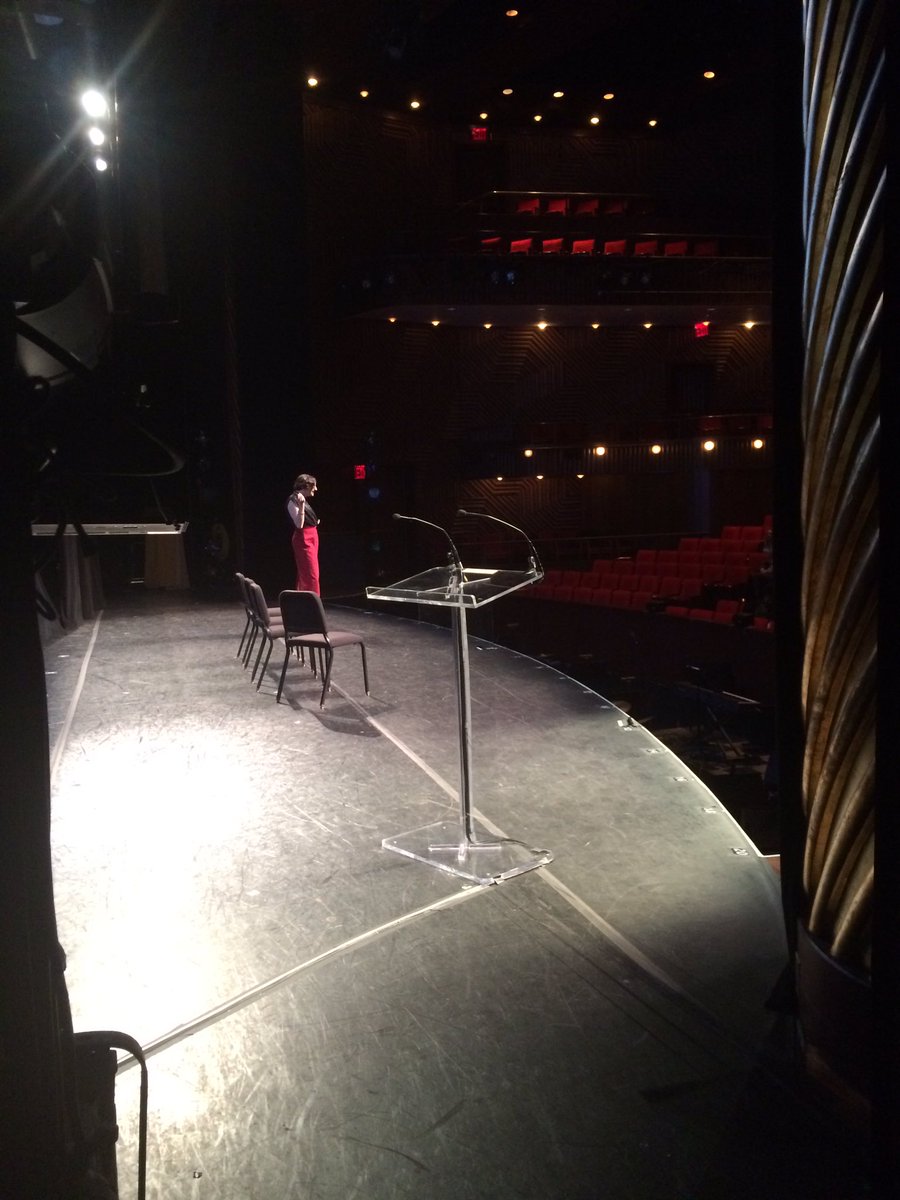 jenniferbrown's tweet image. Getting ready for our panel and moderating, my favorite ;) @ReachingOutMBA #owib