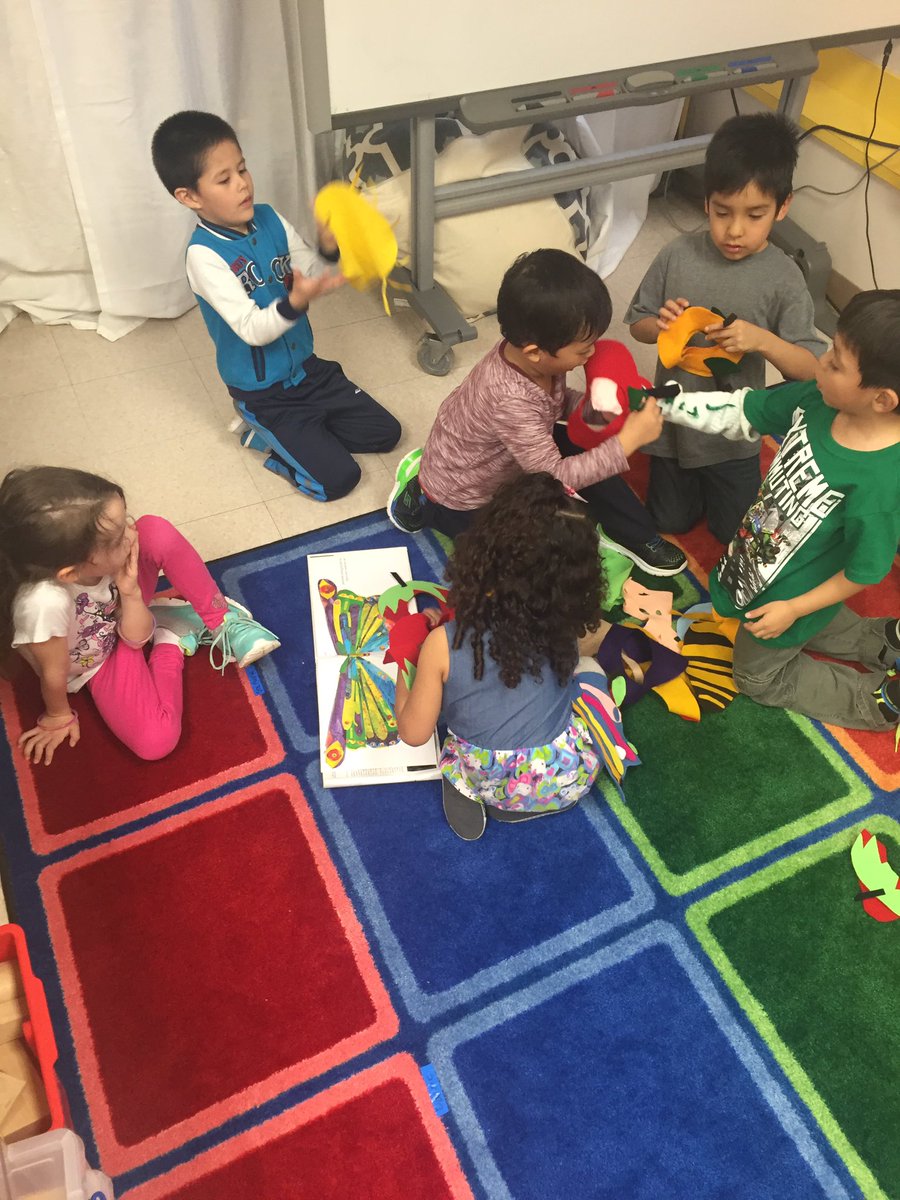 SraMSerrano's tweet photo. Today students chose to retell a story during play time! #APS_EarlyChild #KeySchoolAPS #proudprekteacher❤️ https://t.co/WXkg6bsT1u