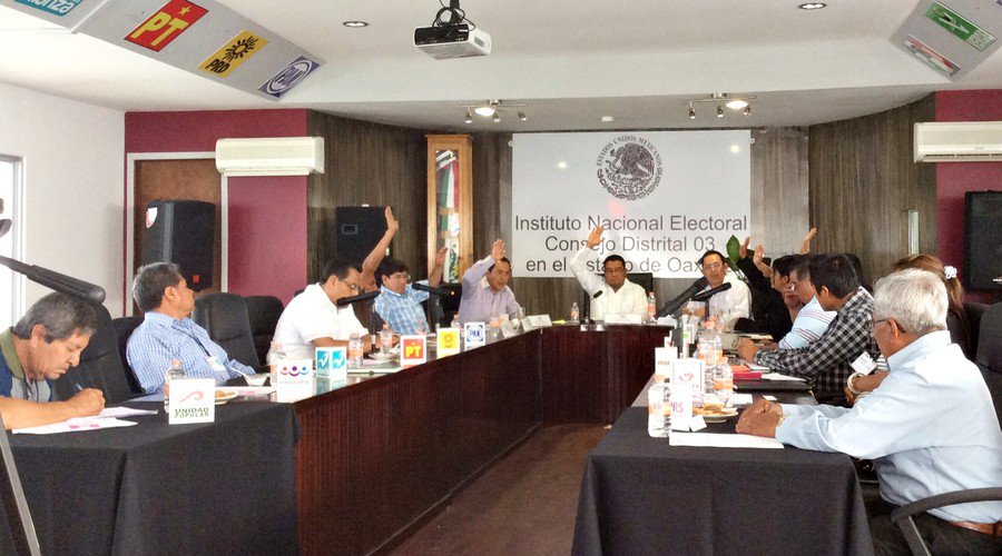 ImparcialOaxaca's tweet photo. 'Avanzan preparativos para elecciones 2016' #OaxacaDecide2016
https://t.co/0ZVnBksdlM https://t.co/n4svrRbgtP