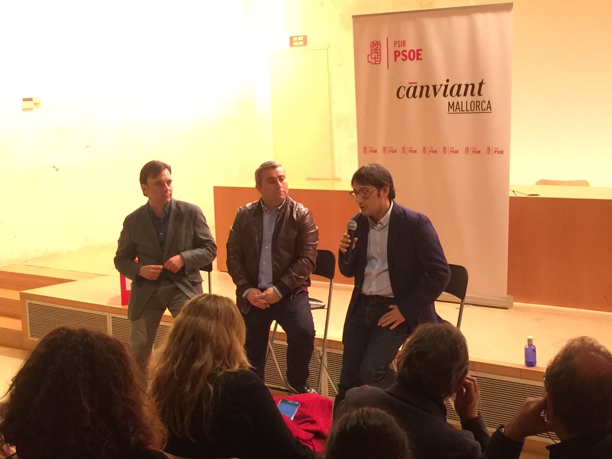 SocialistesInca's tweet photo. @Iagonegue explica les accions del #GovernIB #CanviantMallorca #CanviantInca https://t.co/1K6zSDhB4b