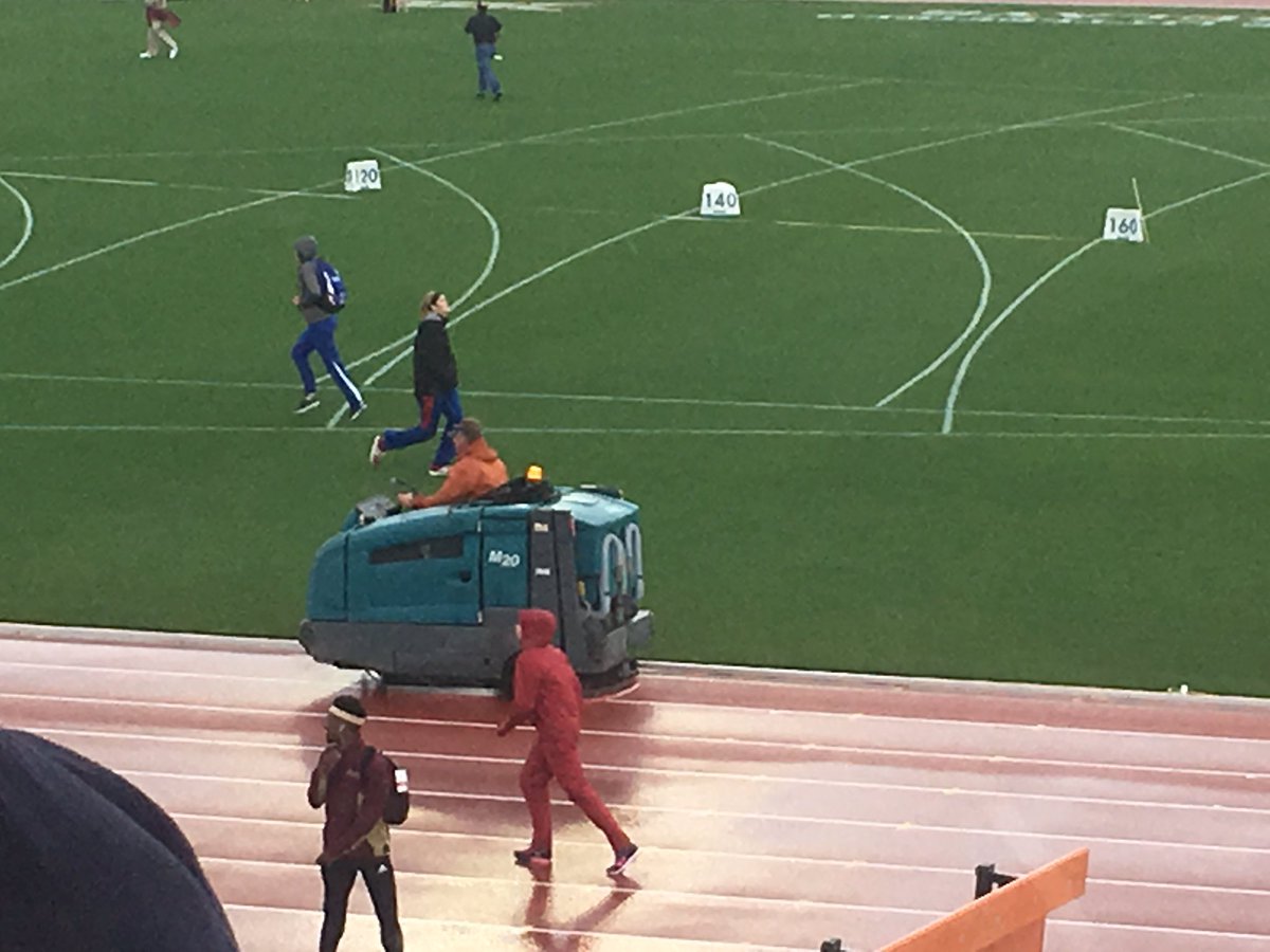 Track zamboni! 😍😍😍 #TXRelays16