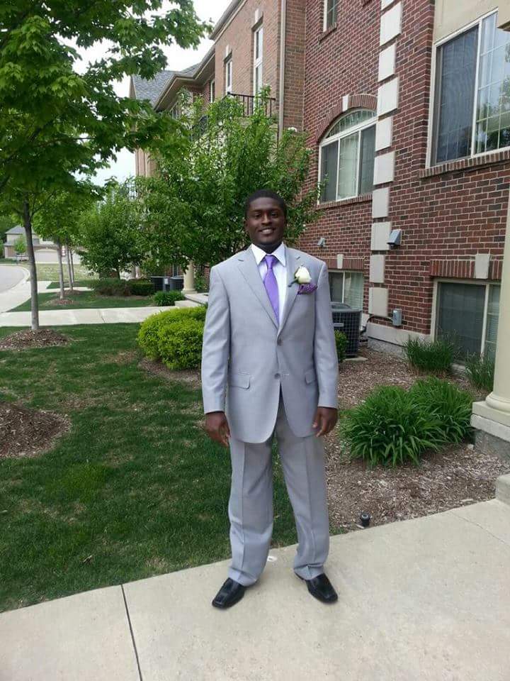 delvind95's tweet image. My Prom Picture Senior year 2013