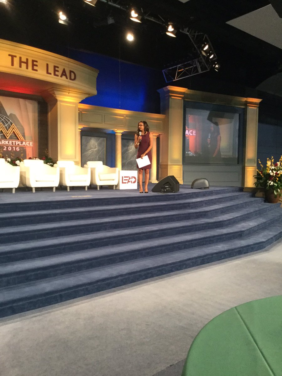 IAmSophiaNelson's tweet photo. NOW @MMPConf is the #ActorsPanel @TheMergeSummit intros by @TheCW Tracy Blackwell https://t.co/YbFzhn3t0t
