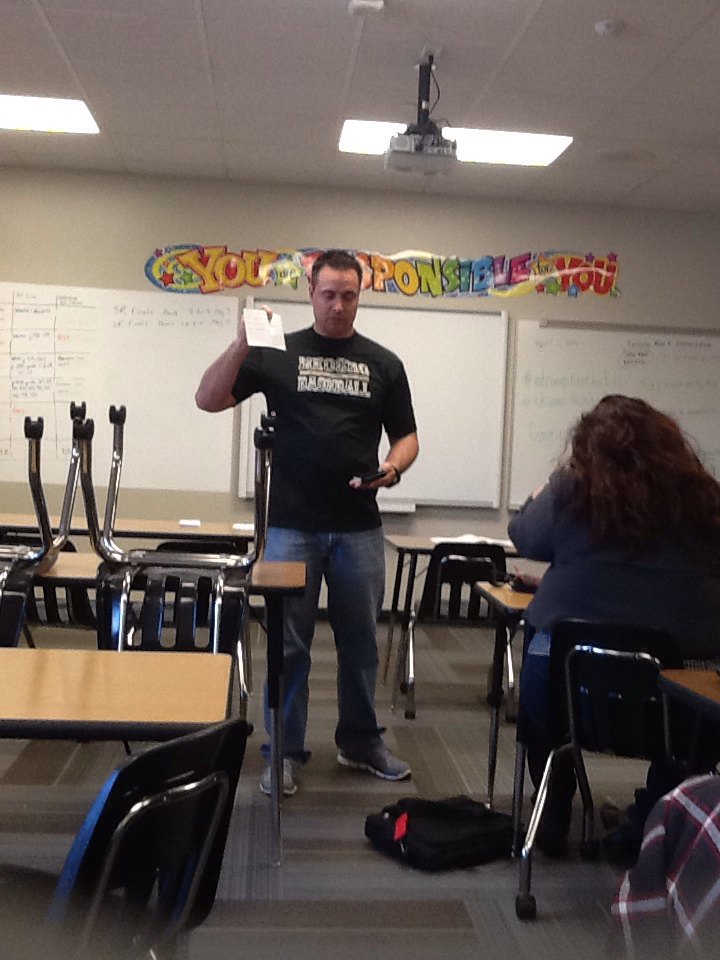 Learning to use google translate to reach ELL students. #edcampneoshoELL #edcampneosho