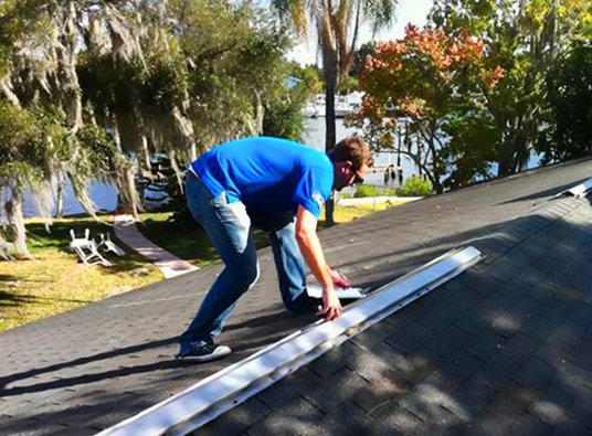 ArrysRoofing's tweet image. How do you know that you’re working with the best roofing contractors? Here’s what you need… bit.ly/1pHckpE