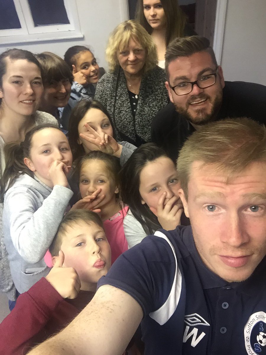 GaffYouthClub's tweet photo. Farewell selfie! https://t.co/NbWxNFNy3q