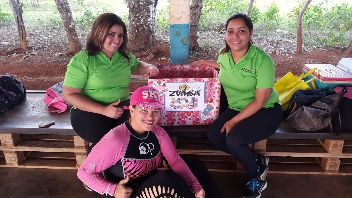 Elsy_tr's tweet photo. @Infoplazass #76 Los Algarrobos participando de Zumba de Regreso a Clases para niños de escasos recursos!! https://t.co/0SrysSgmr9