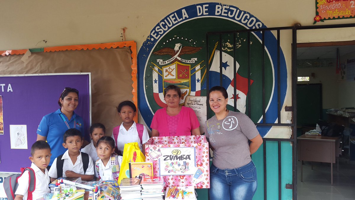 Elsy_tr's tweet photo. @Infoplazass #76 Los Algarrobos participando de Zumba de Regreso a Clases para niños de escasos recursos!! https://t.co/0SrysSgmr9