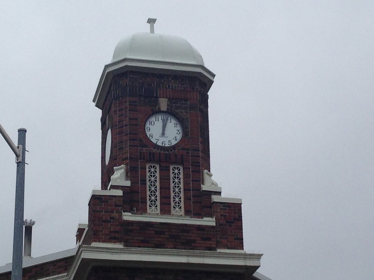 BrandonRoweTV's tweet photo. Dozens of Gravenhurst residents came out to celebrate the restoration of this historic clock. More details tn at 6. https://t.co/Ut40QiMnvs