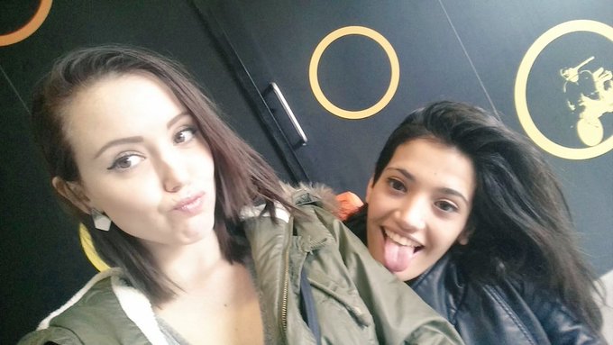 Estamos juntaas asi que...que tiemble barcelona ajajaja 😂😂😂❤ @cumpenelopeXX https://t.co/XoGeoWtyr5