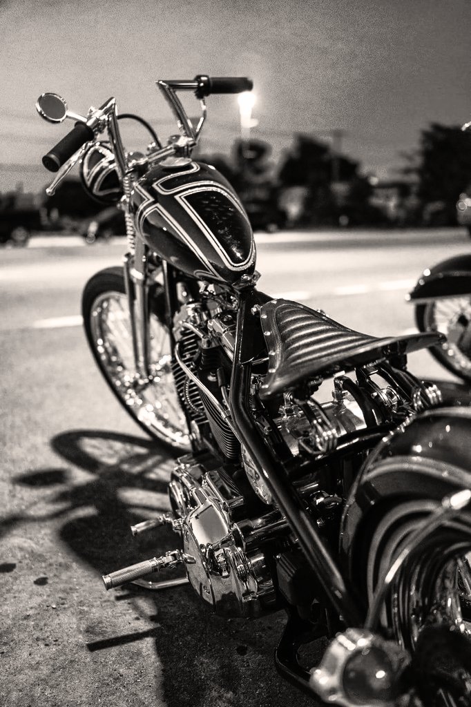 BarcelonaHarley's tweet photo. Beauty in black ✴

@muellerSM75 

#Harleydavidson #Roadsons https://t.co/qBDewCKOrH