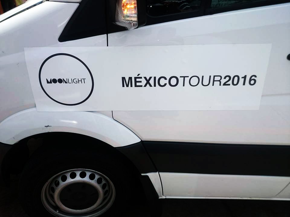 Moonlightmusica's tweet photo. ¡Estamos listas para comenzar #MexicoTour ! #TransporteOficial #Moonlight2016 #Mexico2016 https://t.co/sTEtONOwFa