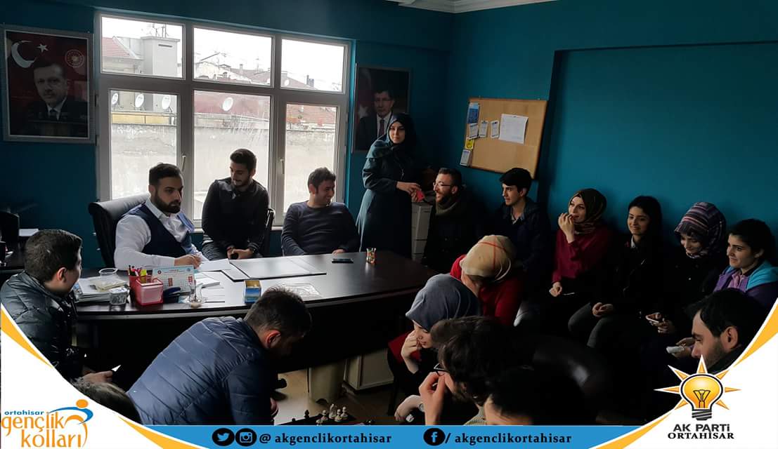 bukeyircakmak's tweet photo. Genç Kardeşlerimizle ve Teşkilatlarımizla Bir Araya Gelerek Hasbihal Etme Fırsatı Bulduk.
@mecertas @halim_ylmaz https://t.co/lokLI1Ow0f