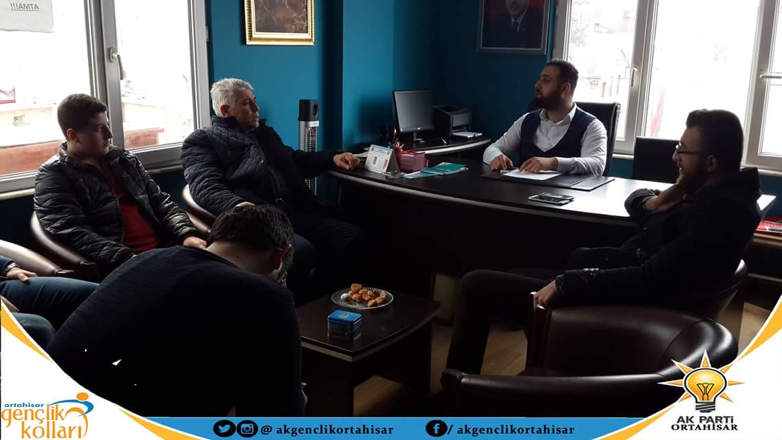bukeyircakmak's tweet photo. Genç Kardeşlerimizle ve Teşkilatlarımizla Bir Araya Gelerek Hasbihal Etme Fırsatı Bulduk.
@mecertas @halim_ylmaz https://t.co/lokLI1Ow0f