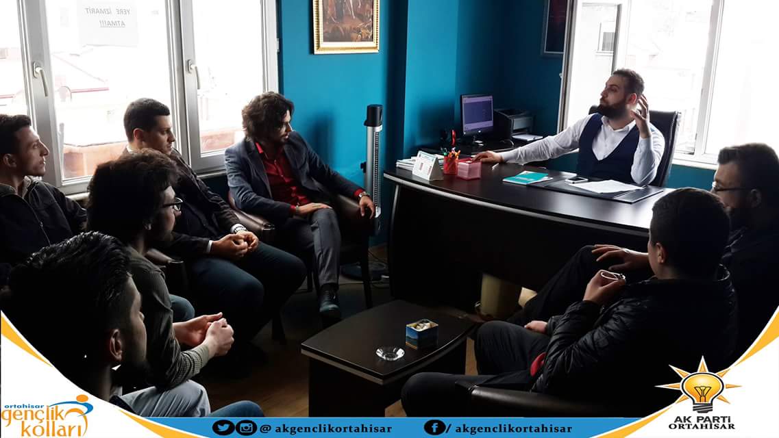 bukeyircakmak's tweet photo. Genç Kardeşlerimizle ve Teşkilatlarımizla Bir Araya Gelerek Hasbihal Etme Fırsatı Bulduk.
@mecertas @halim_ylmaz https://t.co/lokLI1Ow0f