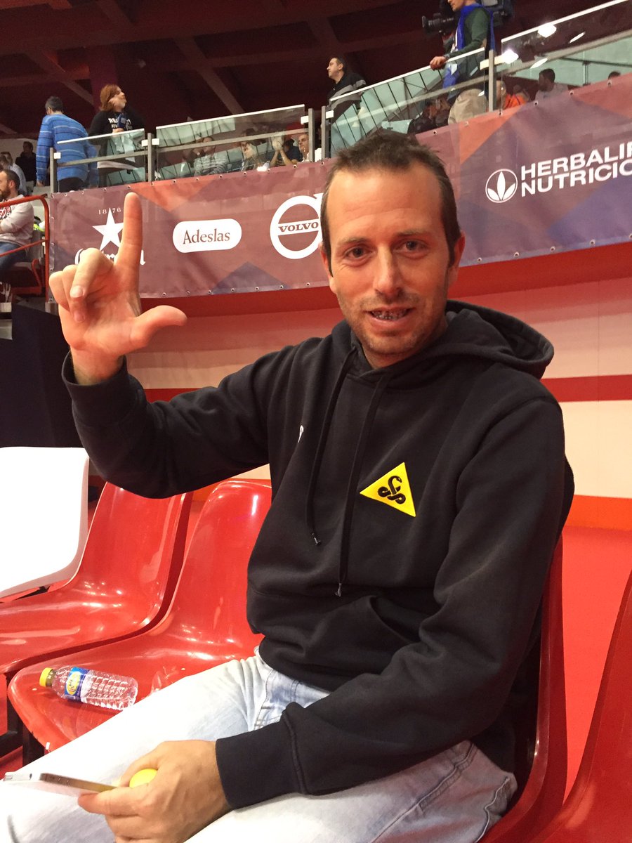 padeladaptado's tweet photo. Otro de los jugadores profesionales @gertamame se suma a la causa #Linvestigando @AELIP_  @padeladaptado https://t.co/sOr7JFJ17L