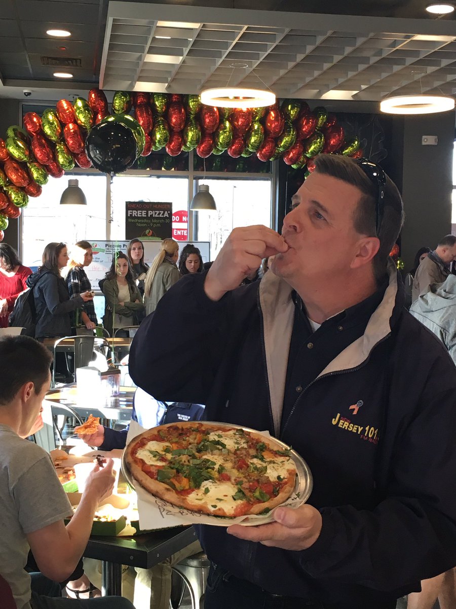 piccolopronto's tweet photo. Ray the Prize Guy making @nj1015 signature pizza called "Joizee's Best" #KneadOutHunger #PiccoloPronto https://t.co/JnMMmJAyXY
