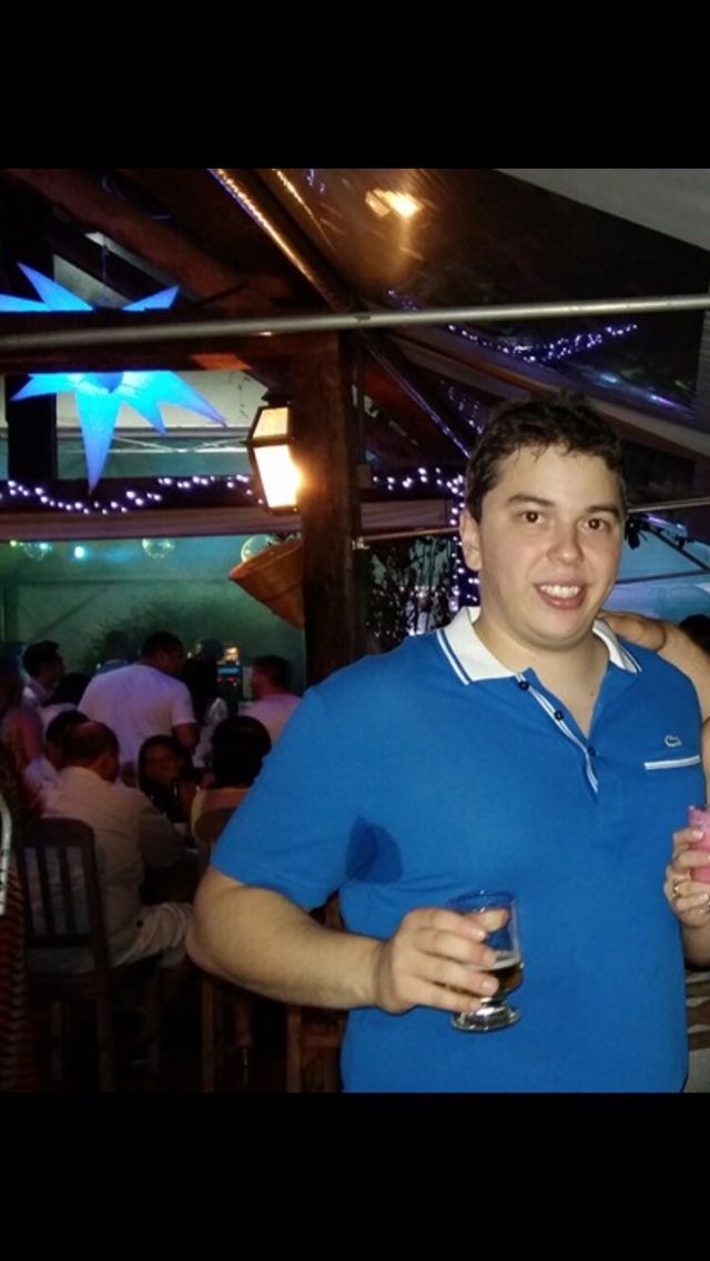 biloragazzo's tweet photo. Poker me fez conhecer um dos caras mais legais do mundo #JogosDeHabilidade #baba1 https://t.co/7Zzw9vqB7q