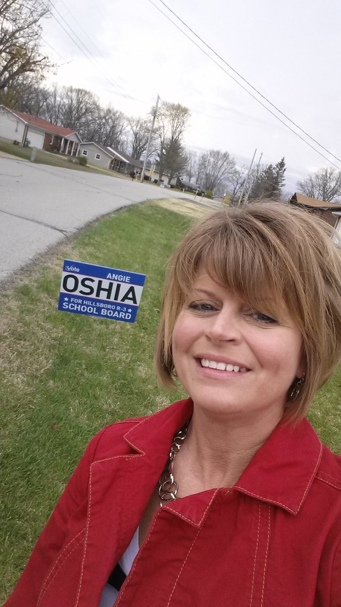 MayberryAngel's tweet photo. I know who I'm voting for. Do you? Chose a 'Boro mom w/ Integrity & Passion 4 hsdr3 #Oshia4Hillsboro #SupportSelfie https://t.co/sRipQ0NFgL