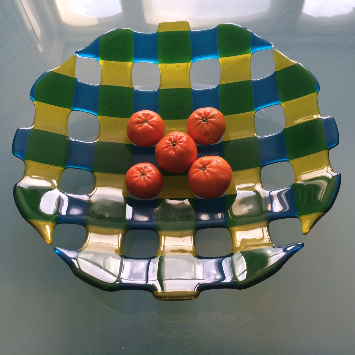 angelabradyRIBA's tweet photo. Something crafty after the weekend
A Splash of #fuseglass
Preparing for #BlueHouseGallery show 22 April #Schull https://t.co/ZxTzNIWoQz