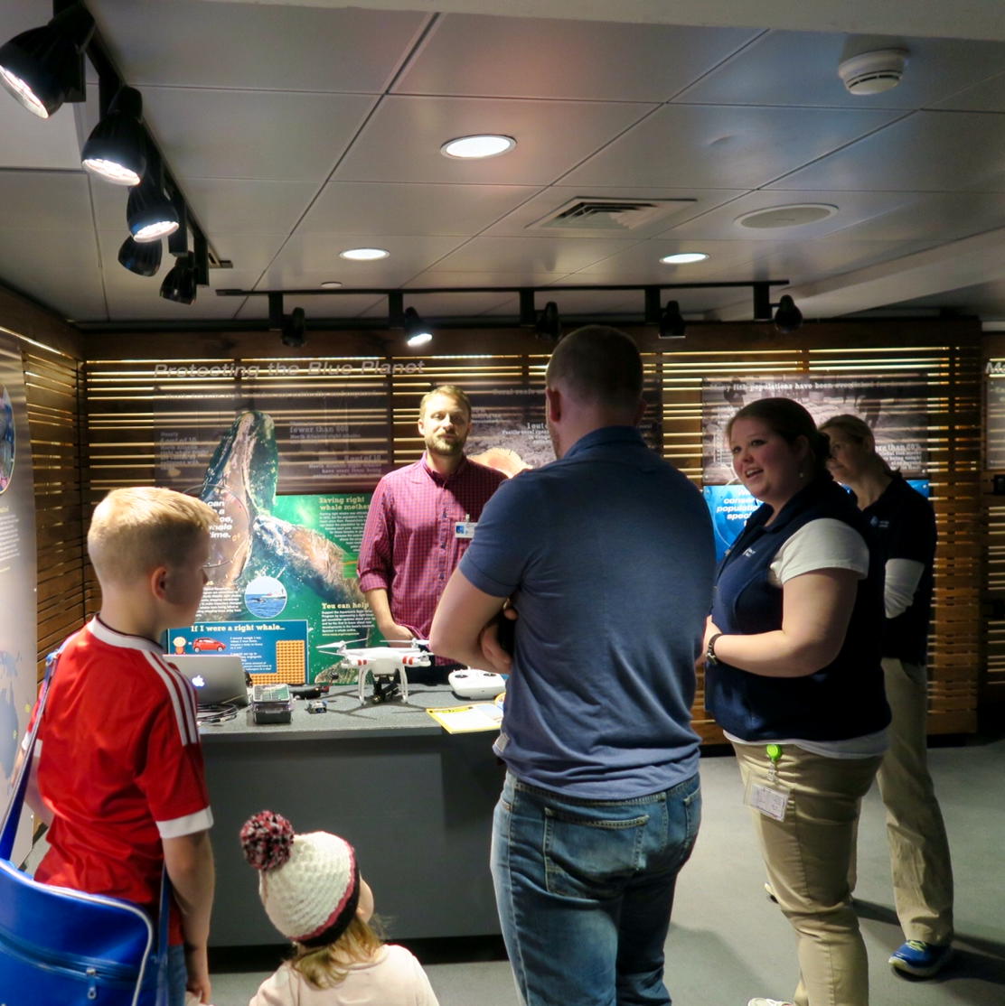 MCAF_NEAQ's tweet photo. MCAF fellow @shahselbe now showing amazing conservation technology to @NEAQ visitors! #OceanDrones #EcoTech https://t.co/2x4gYJ4d9z