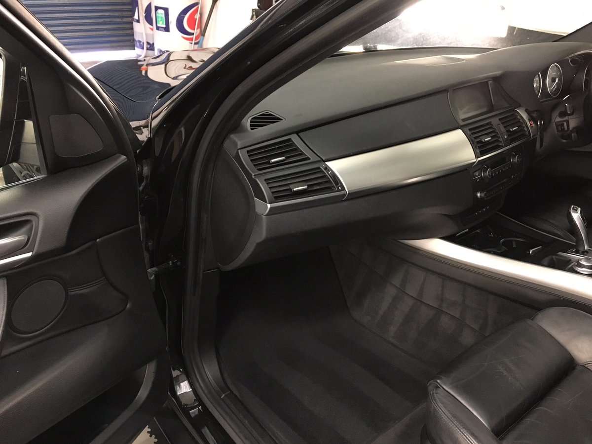 SmgValeting's tweet photo. #bmwx5 #bmw #jeep #valeting #detailing #cardetailing #smgvaleting #gyeon #gtechniq https://t.co/kC6r905jrp