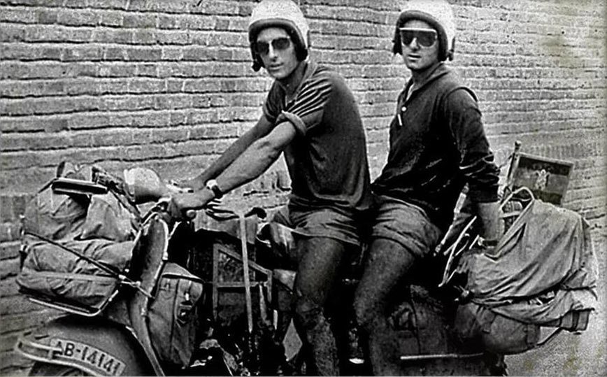 En 1962, un viaje por el mundo a lomo de una <a href="/vespa_es/">Es Vespa</a> en 79 días.
goo.gl/BvG7VL