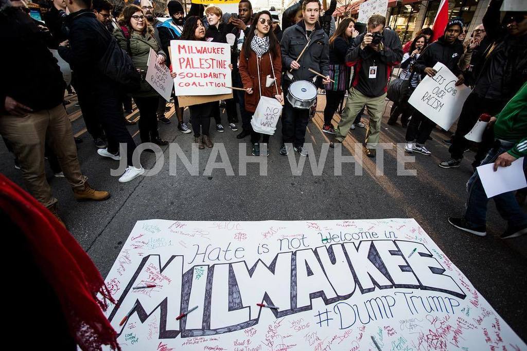 JonahNotSoWhite's tweet photo. Contact me for image licensing. jonahwphoto@gmail.com -  414-534-1454.  #DonaldTrump #Dump… https://t.co/rt9hon4cZm https://t.co/nRKmbfFPMi