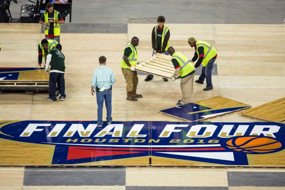 GirlsGuideHou's tweet image. Everything you need to plan your weekend around the #FinalFour. Go have some fun #Houston! bit.ly/1UteZAJ