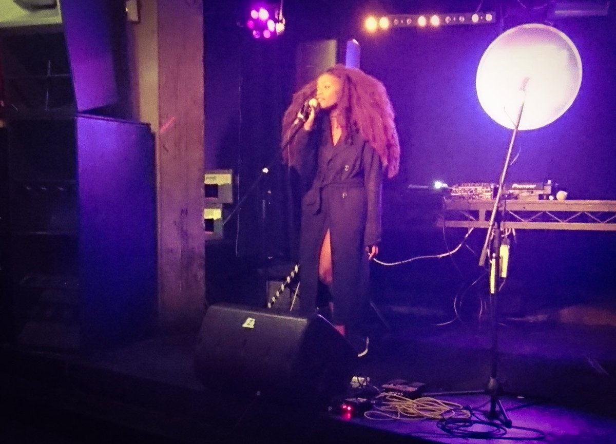 Ghostxyz_eth's tweet photo. The amazing @linah_is soundchecking before tonights gig @PlayItForwardUK @IAmMusicTV @_QueenOfHoxton_ https://t.co/7P2LiRUy6L
