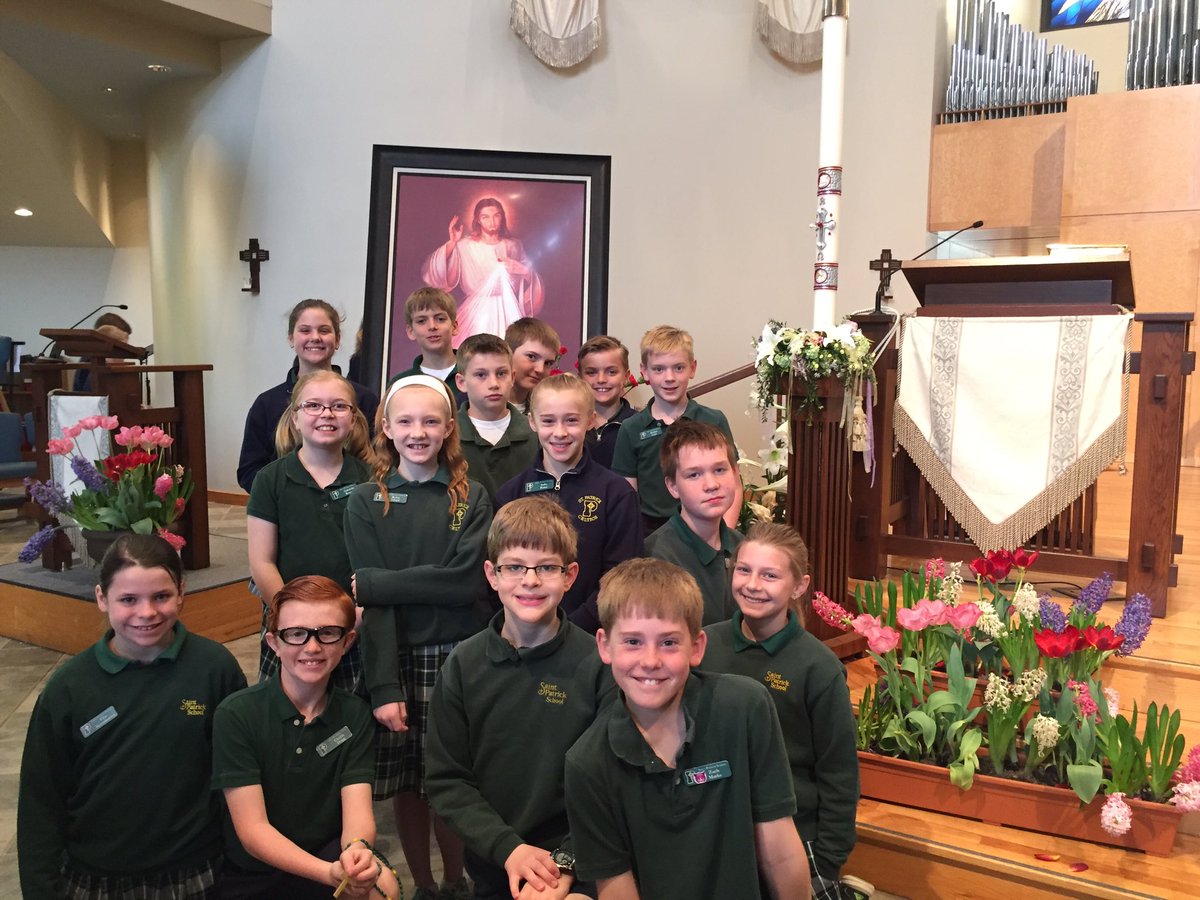 MrsLKelly_SMA's tweet photo. 5th grade students celebrating Divine Mercy Mass at St. Patrick https://t.co/IMUp3xEZRW
