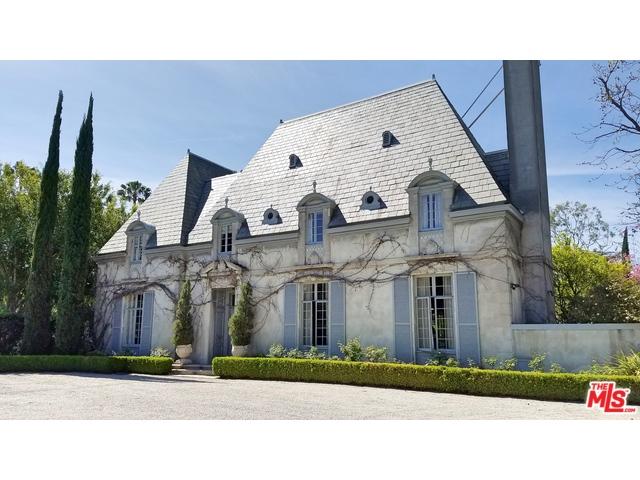 SusanAndrewsLA's tweet image. 363 SOUTH LAS PALMAS AVENUE: FAMED FRENCH COUNTRY MANOR AVAILABLE IN HANCOCK PARK 

luxurylahomes.com/363-south-las-…